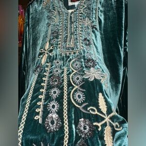 ✨Johnny Was Emerald Green Embroidered Tunic with Pockets